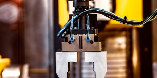 Garras Robóticas a Medida / Manos Robot / Grippers / EOAT Montornès del Vallès · Manos con ajuste Automático para diferentes Piezas